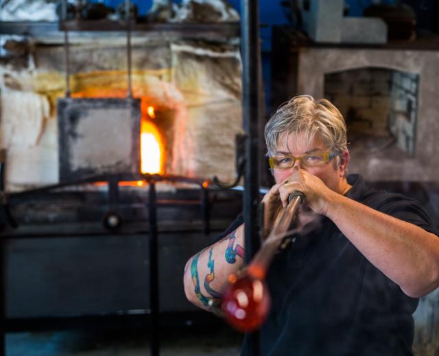Ask Shannon Morgan how long it takes to create a single goblet or bowl, and she’ll likely tell you, “About 20 years plus 20 to 40 minutes.” The 53-year-old owner of Girl Glass is one of the few females in the glass-blowing industry, but she’s been making a living at her craft and expanding her four-woman business in Sacramento for more than two decades. 