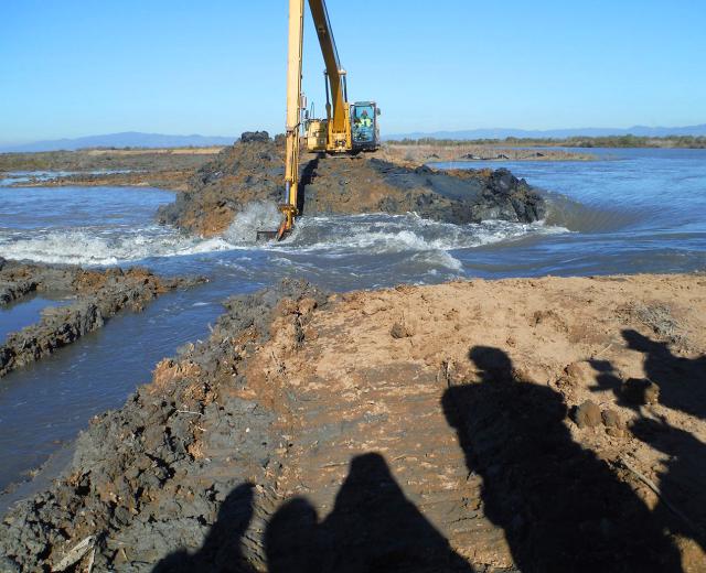 Breach excavation, Jan. 6, 2015