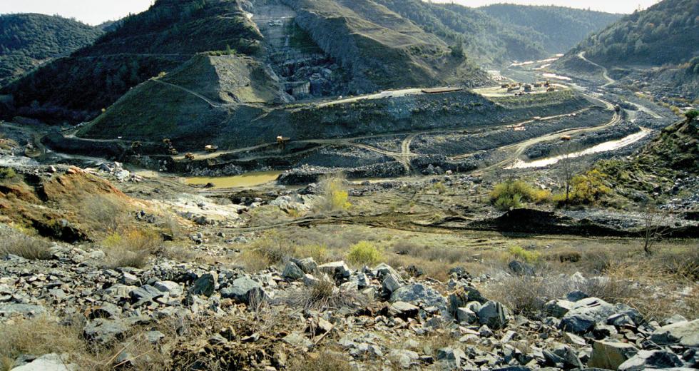 The proposed site for the Auburn dam in December 2003, prior to the riverbed restoration that returned the river to its original course. 

(Photo courtesy of the Department of Water Resources)