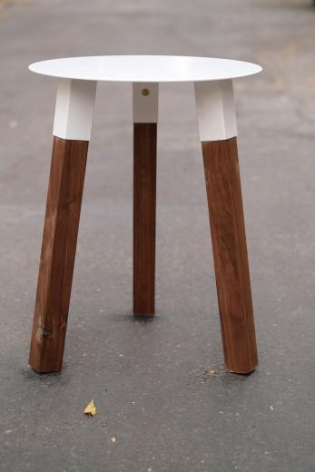 “Minimal design allows the individual piece to have its own pedestal. That’s how I like to design. I like each piece to stand on its own and not need complimentary features to make it stand out.”