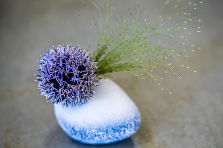 Curly willow branches and lily grass are central to Taira’s arrangements, due to their unique shape and flow. Taira began learning ikebana in fifth grade, when her Japan-born mother, Mutsuko Tokunaga enrolled her in weekly lessons to connect Taira to her heritage.