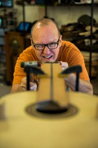 In 2002, Carpenter met local musician Matthew Grasso at a Sacramento Guitar Society performance. Grasso examined Carpenter’s second guitar, listened to the tones and offered feedback on how Carpenter could make it better. Since then, Carpenter takes every craft he makes he makes to Grasso who analyzes, listens and critiques each guitar. In 2002, Carpenter met local musician Matthew Grasso at a Sacramento Guitar Society performance. Grasso examined Carpenter’s second guitar, listened to the tones and offered feedback on how Carpenter could make it better. Since then, Carpenter takes every craft he makes he makes to Grasso who analyzes, listens and critiques each guitar.