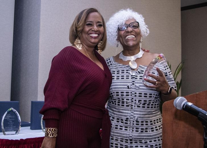 Lorrie Clark, project
manager, Office of Innovation & Economic Development,
City of Sacramento; Azizza Davis-Goines, Woman of
Influence Award winner and president and CEO, SBCC