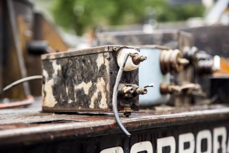 The sign had been powered by knob-and-tube transformers, circa 1947, when original owners Casper, Matt and Charlie Kolb bought the building at 1419 16th Street. The sign had been powered by knob-and-tube transformers, circa 1947, when original owners Casper, Matt and Charlie Kolb bought the building at 1419 16th Street.