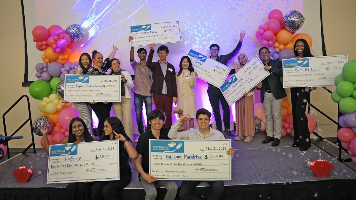 all_winners_on_stage.jpg