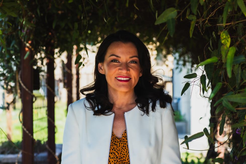 Getting to Know: Vicki Gonzalez | Comstock's magazine - Vimarsana News