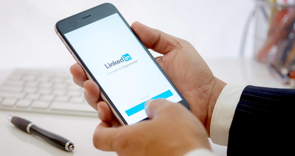 10 Step LinkedIn Guide For Professionals Comstock s Magazine 10-step-linkedin-guide-for-professionals-comstock-s-magazine