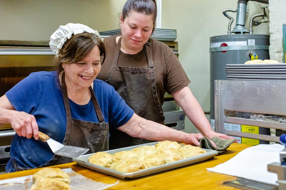 How Cornish Pasties Got to California | Comstock's magazine - Vimarsana News