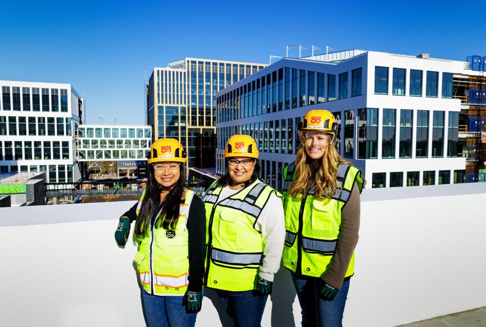 Hensel Phelps Comstock's magazine