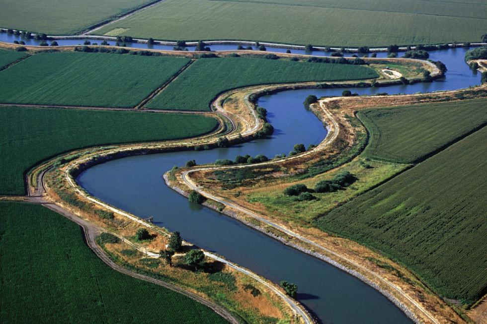 A waterway in the Sacramento-San Joaquin Delta. (Photo courtesy of DWR)