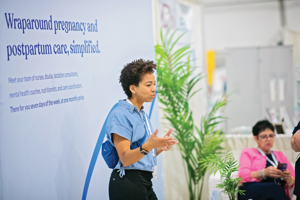 Mahmee CEO and co-founder Melissa Hanna speaks at Prego Expo, a convention for maternal health services. (Photo courtesy of Mahmee)