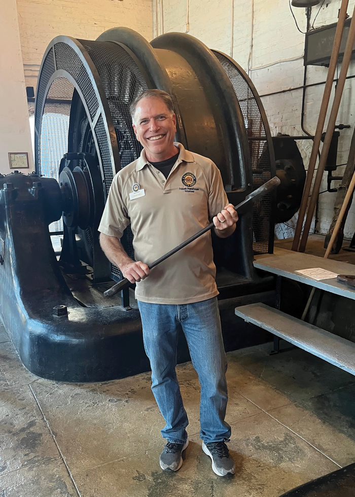 Docent Kevin Sigl is a retired electronic engineer who spent 20 years with Hewlett-Packard.