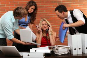 Intern management requires many, many binders.(Shutterstock)