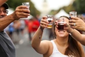 Attendees share a toast at last year’s California Craft Beer Festival in Sacramento. (Photo courtesy California Craft Brewers Association)