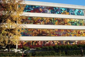 The Way Home enamel mural on 3rd and L Streets in Sacramento. (Photo courtesy Sacramento Metropolitan Arts Commission)