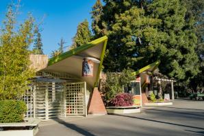 The entrance to the Sacramento Zoo as it appeared in 2018. (Shutterstock photo)